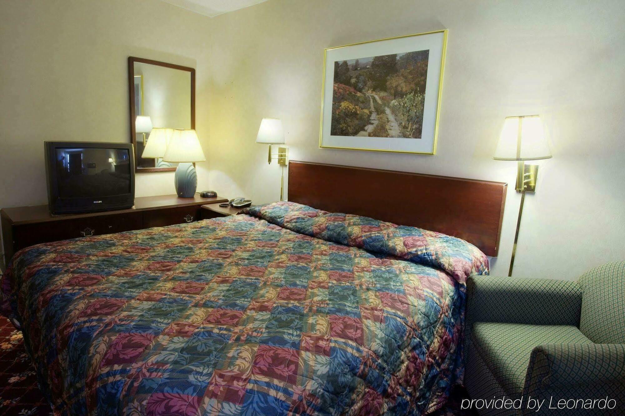 Americas Best Value Inn Dearborn Exteriör bild